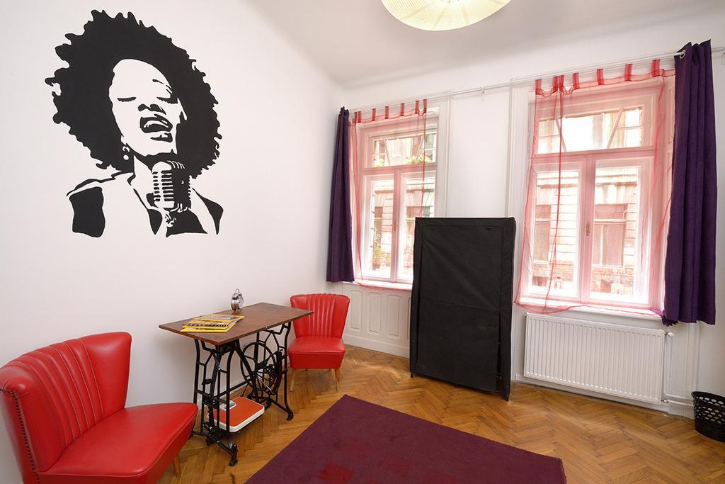 Retro Apartment Budapest Room photo